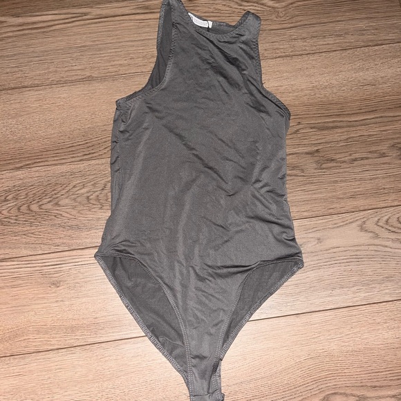 ZARA GREY BODYSUIT like SKIMS - Picture 3 of 6